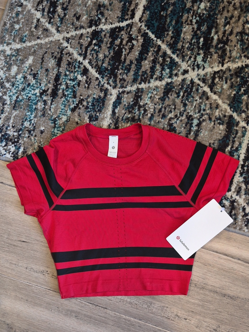 NWT Swiftly Tech Cropped Tee 2.0 Size 4